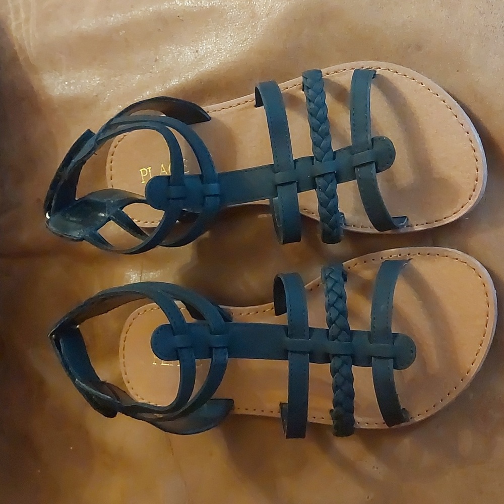 Girls Childrens Place black sandals size 3